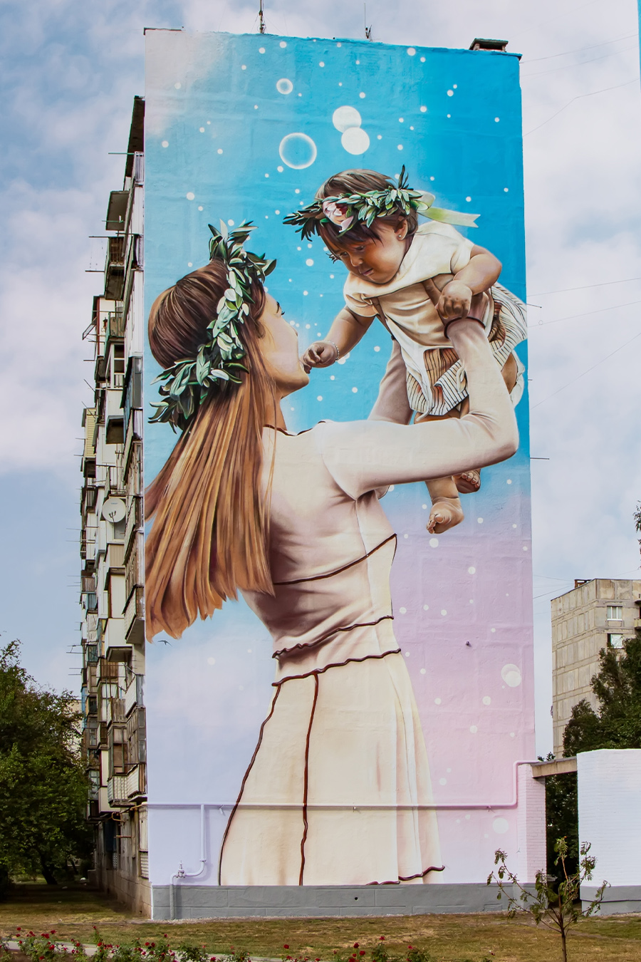 Мурала мати з донькою