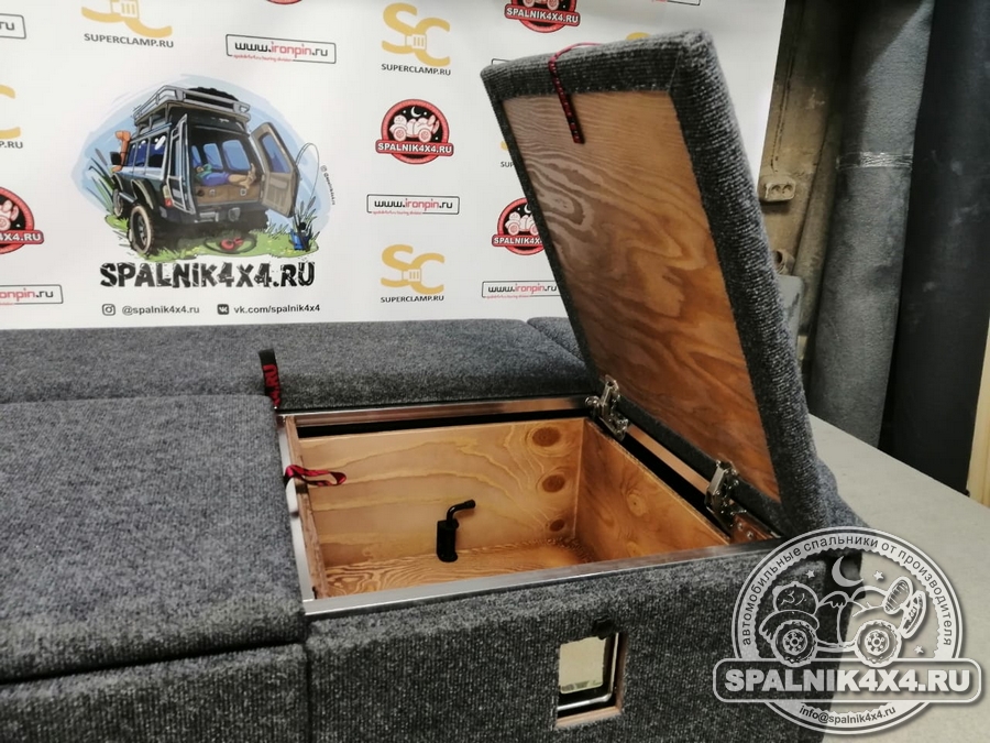💤 Автомобильный спальник для Прадо 120 с откидными фасадами. Таким образом мы получили две небольшие столешницы на фасадах выдвижных ящиков