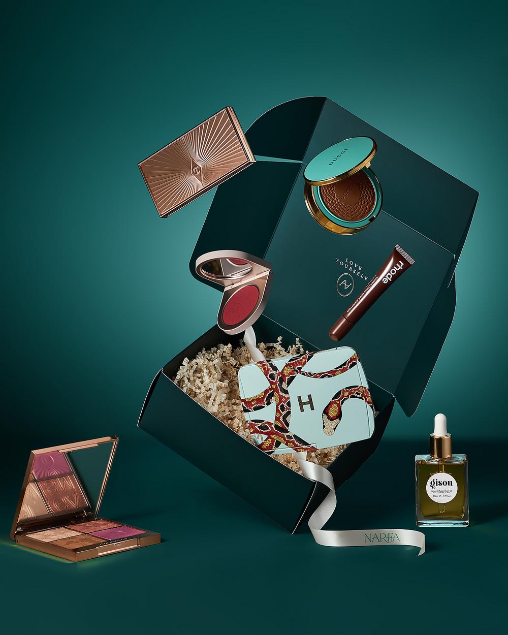 Каталожная съёмка косметики на светлом фоне — Predmetography