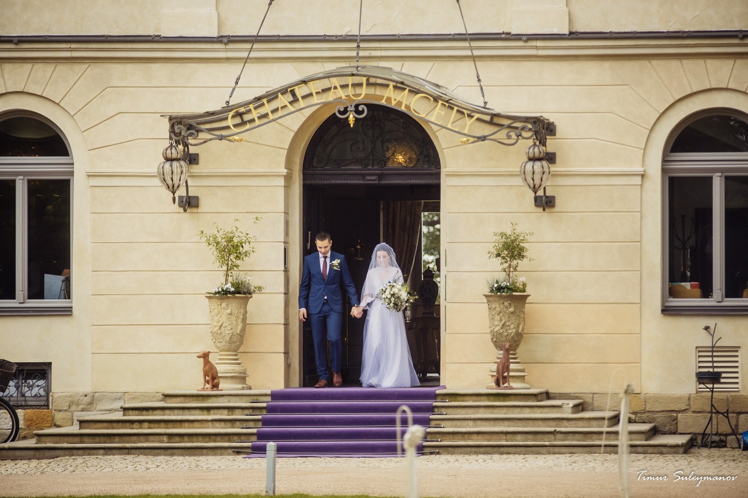 Wedding in the Chateau Mcely
