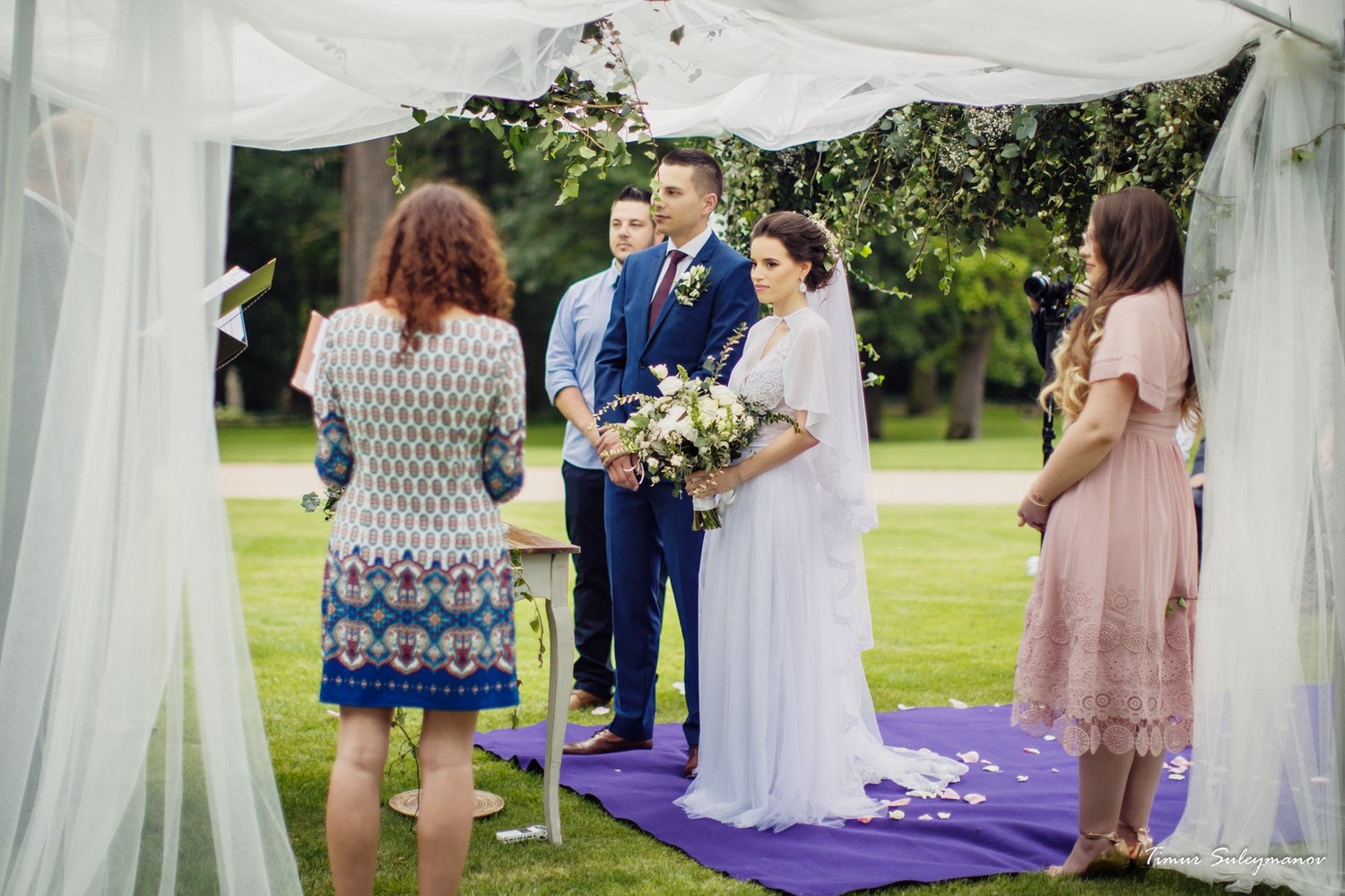 Wedding in the Chateau Mcely