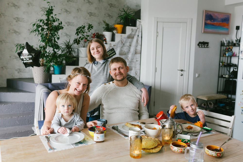 FAMILY - Ира, Витя, Ника, Дима и Саша