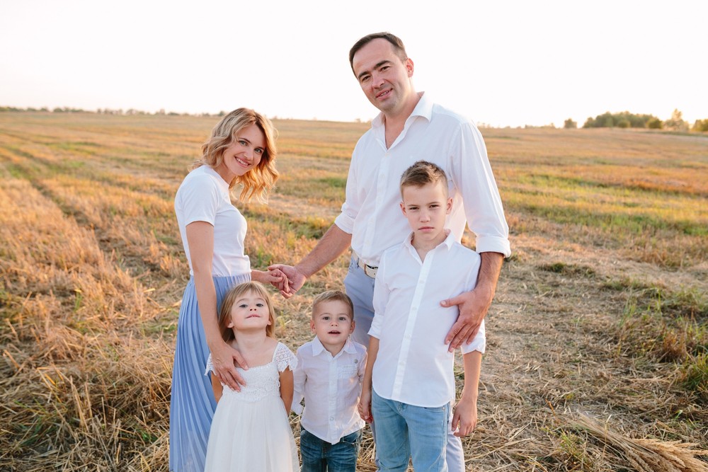 FAMILY - Dima, Olesja, Artem, Kris i Vlad