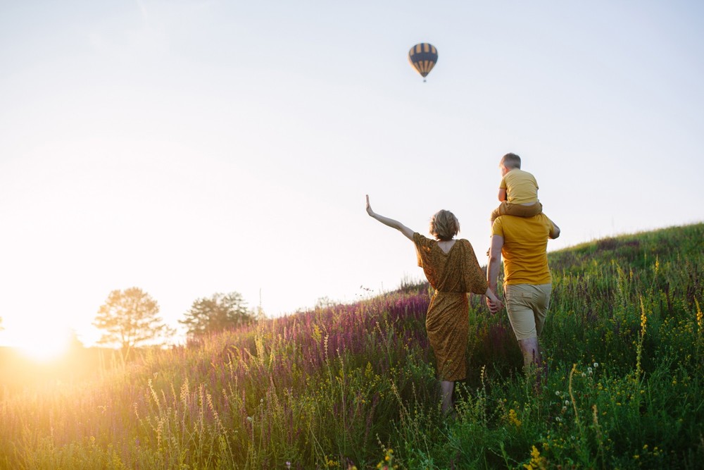 FAMILY - Hot Air Baloon