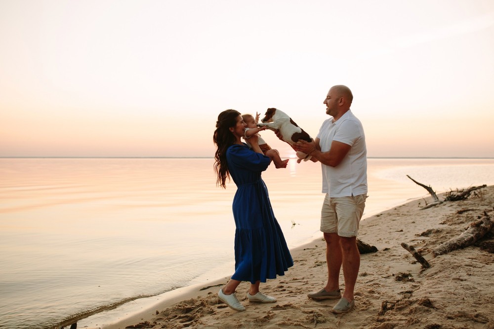 FAMILY - Sunset at the beach