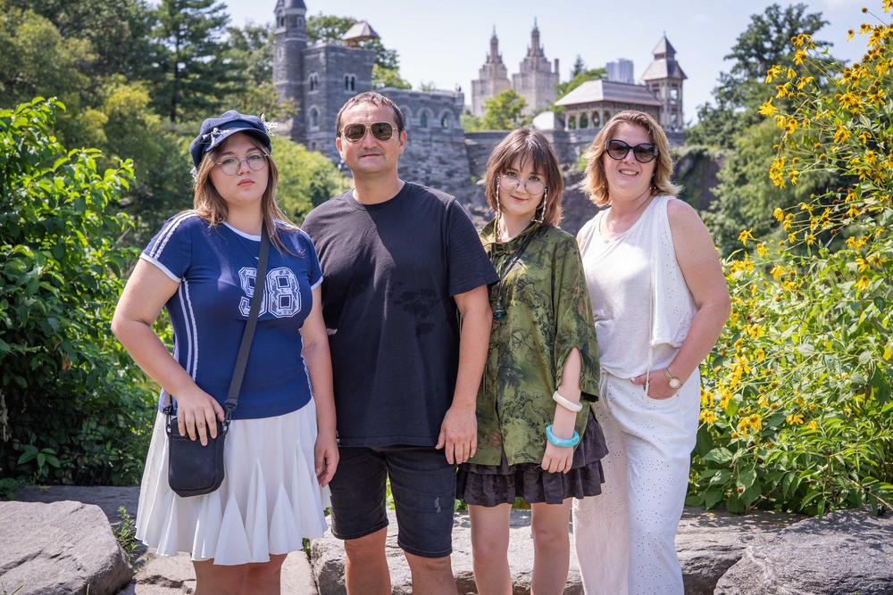 Client Galleries - Family time in NY