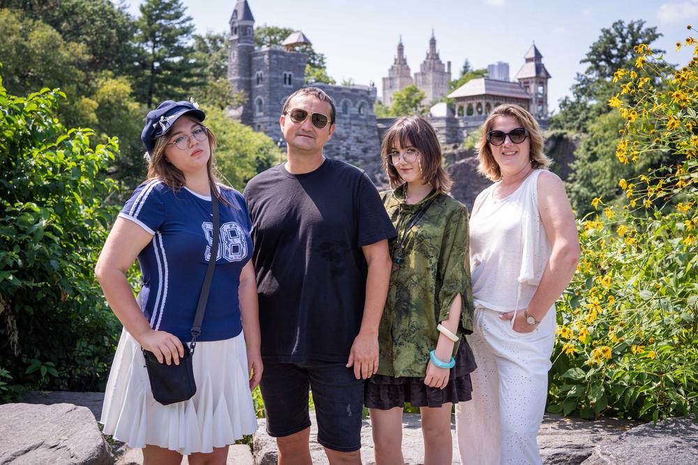 Client Galleries - Family time in NY