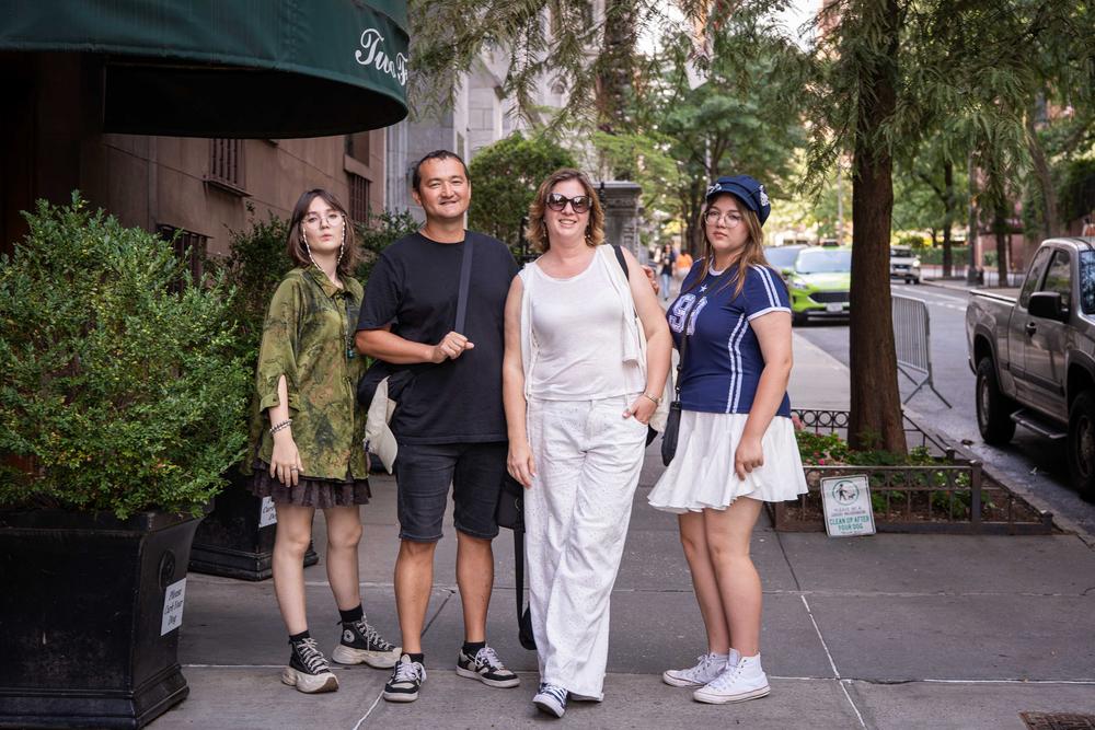 Client Galleries - Family time in NY