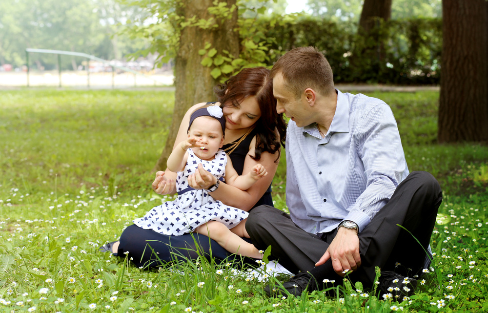 KIDS & FAMILIES