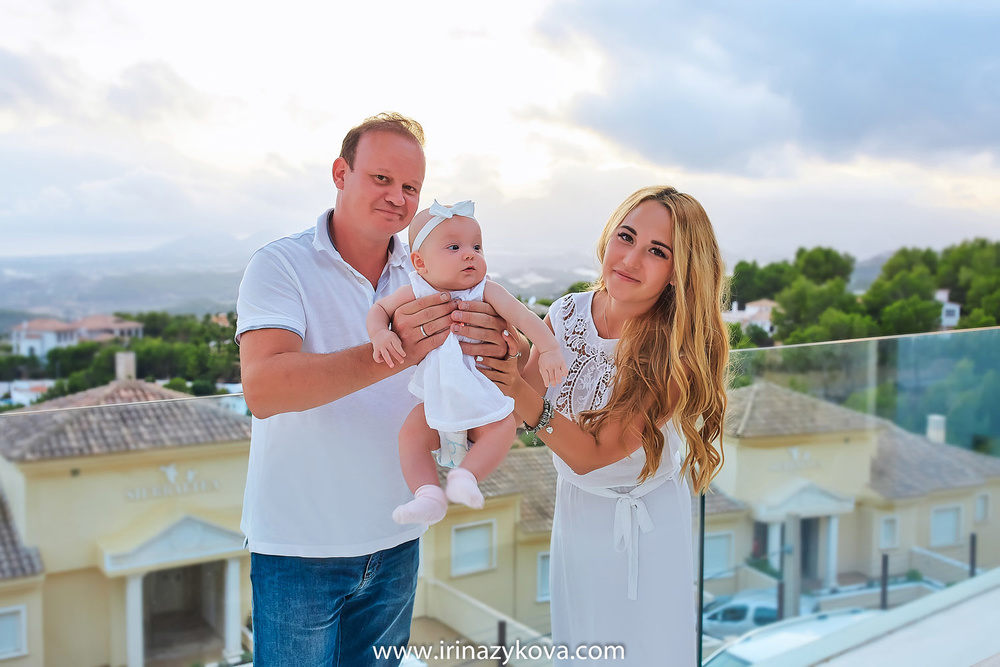 Alina, Vadim y Leya