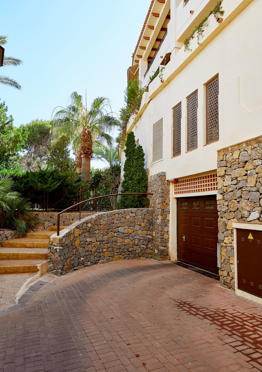 Flat, Altea