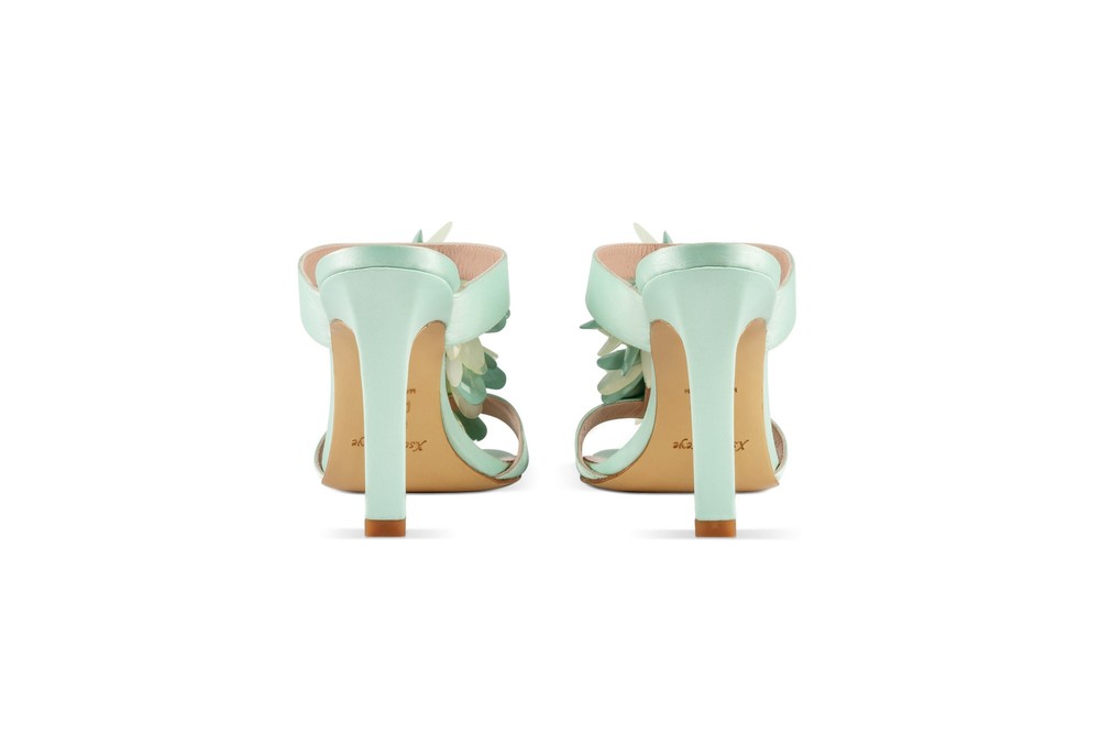 Zapatos Xsenigreye (fondo blanco)