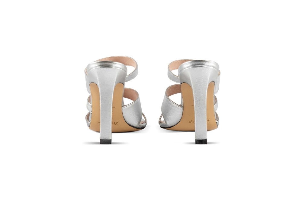 Zapatos Xsenigreye (fondo blanco)