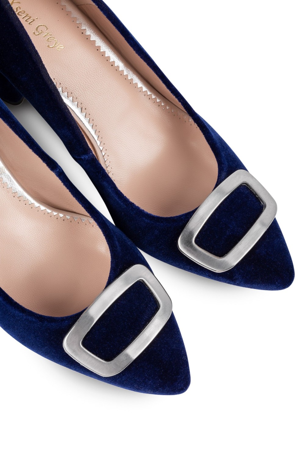 Zapatos Xsenigreye (fondo blanco)