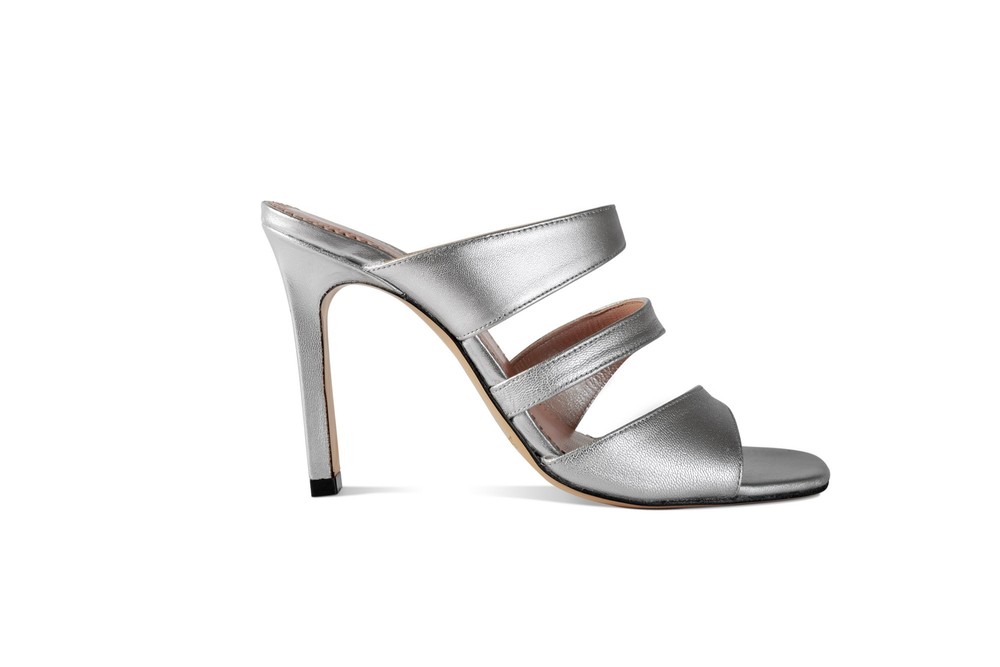 Zapatos Xsenigreye (fondo blanco)