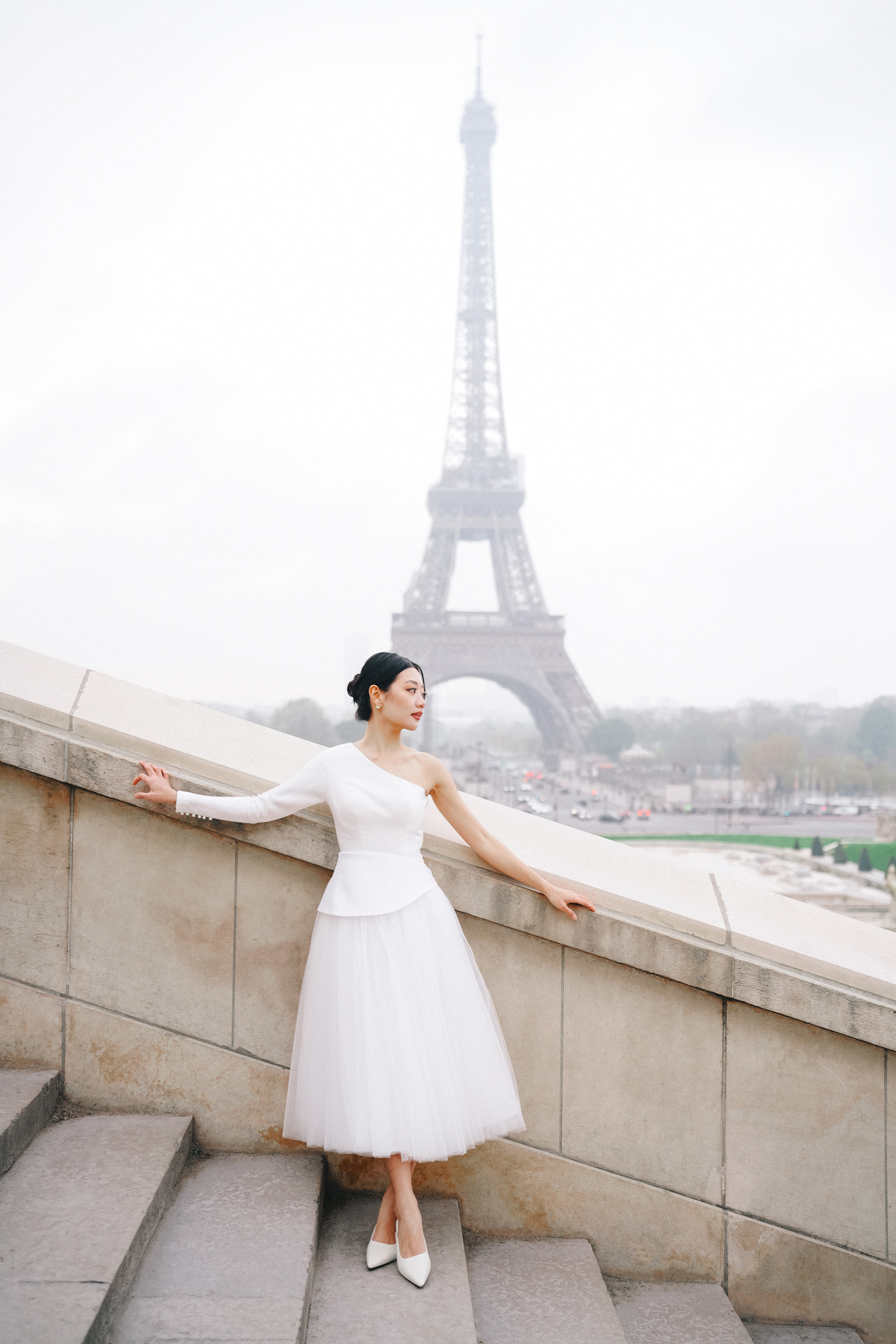 Eiffel Tower wedding photoshoot of a bride