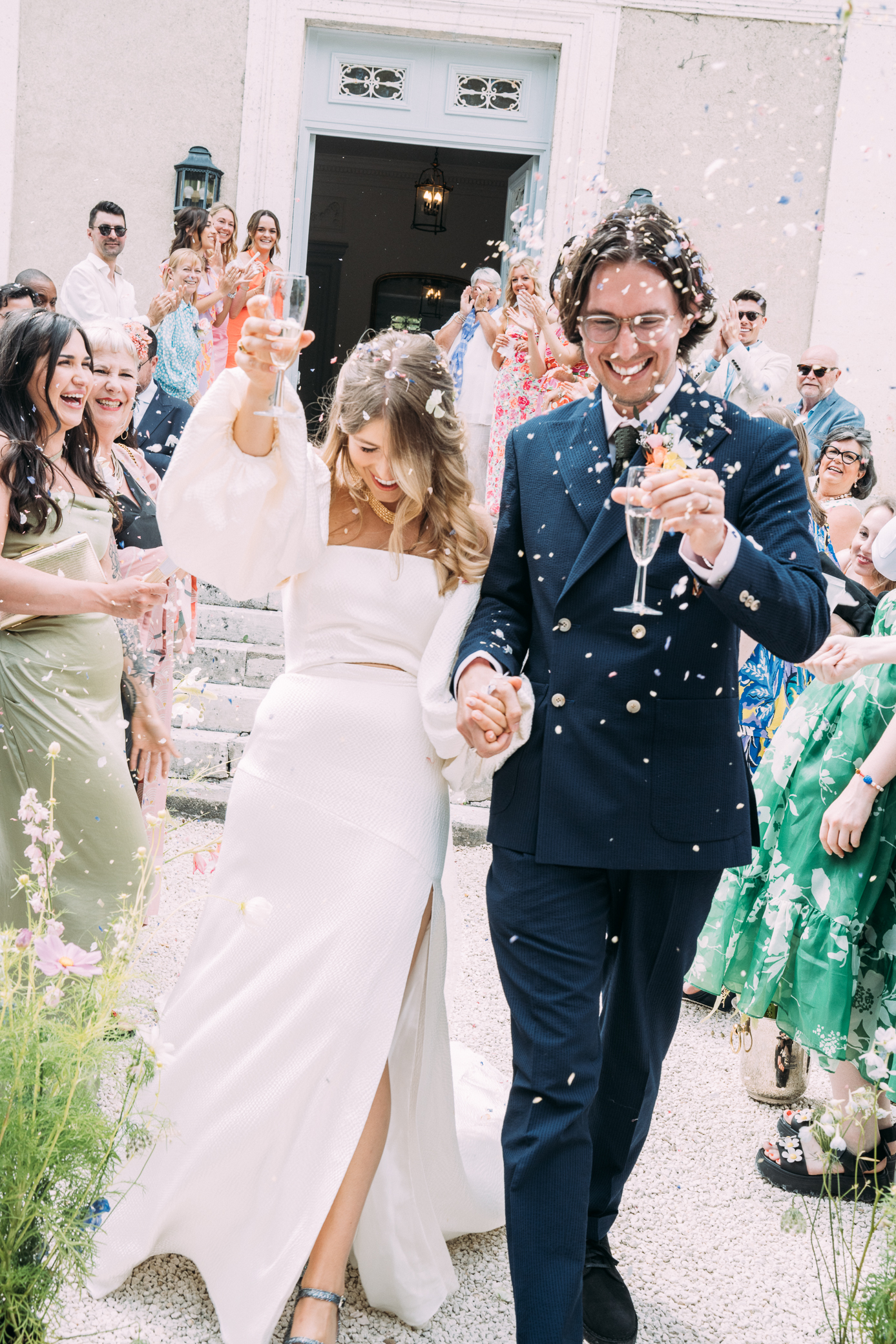 Chateau la Gauterie wedding confetti