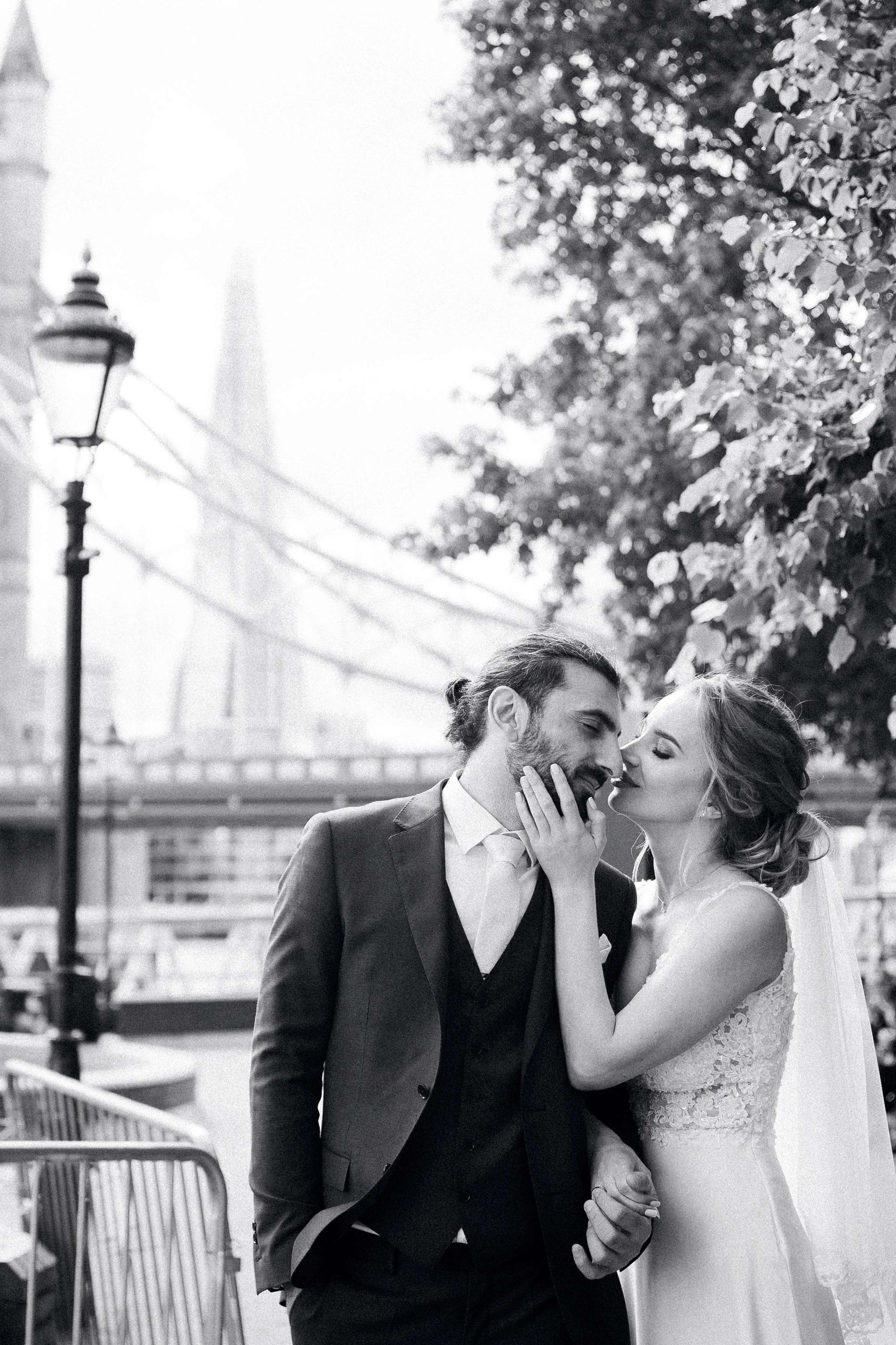 London bridge wedding couples photoshoot 