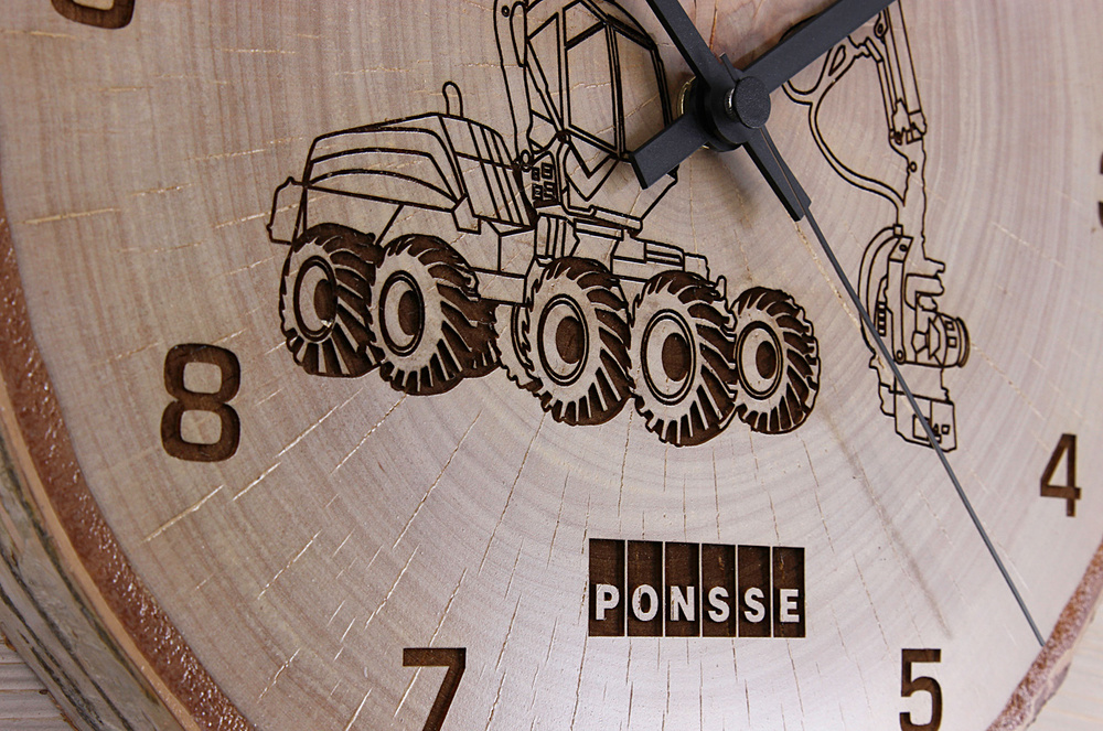 Лазерная гравировка по дереву на заказ - нанесение надписей на дерево