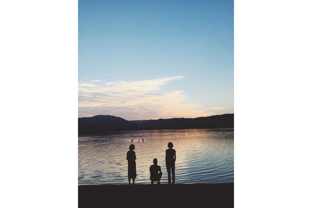 MOBILE PHOTO