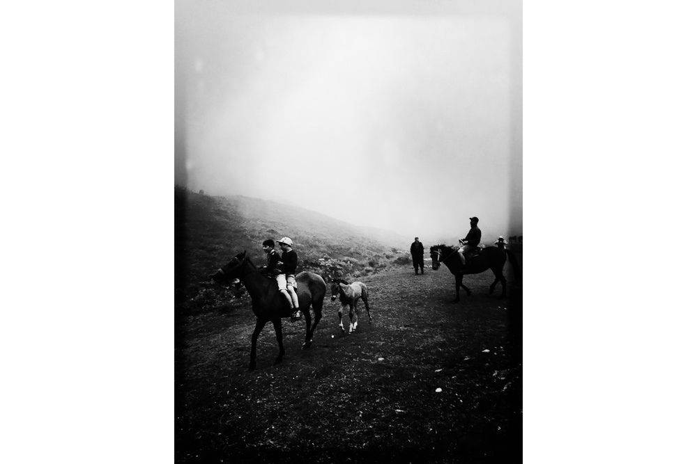MOBILE PHOTO