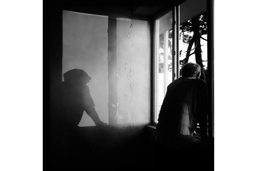 MOBILE PHOTO