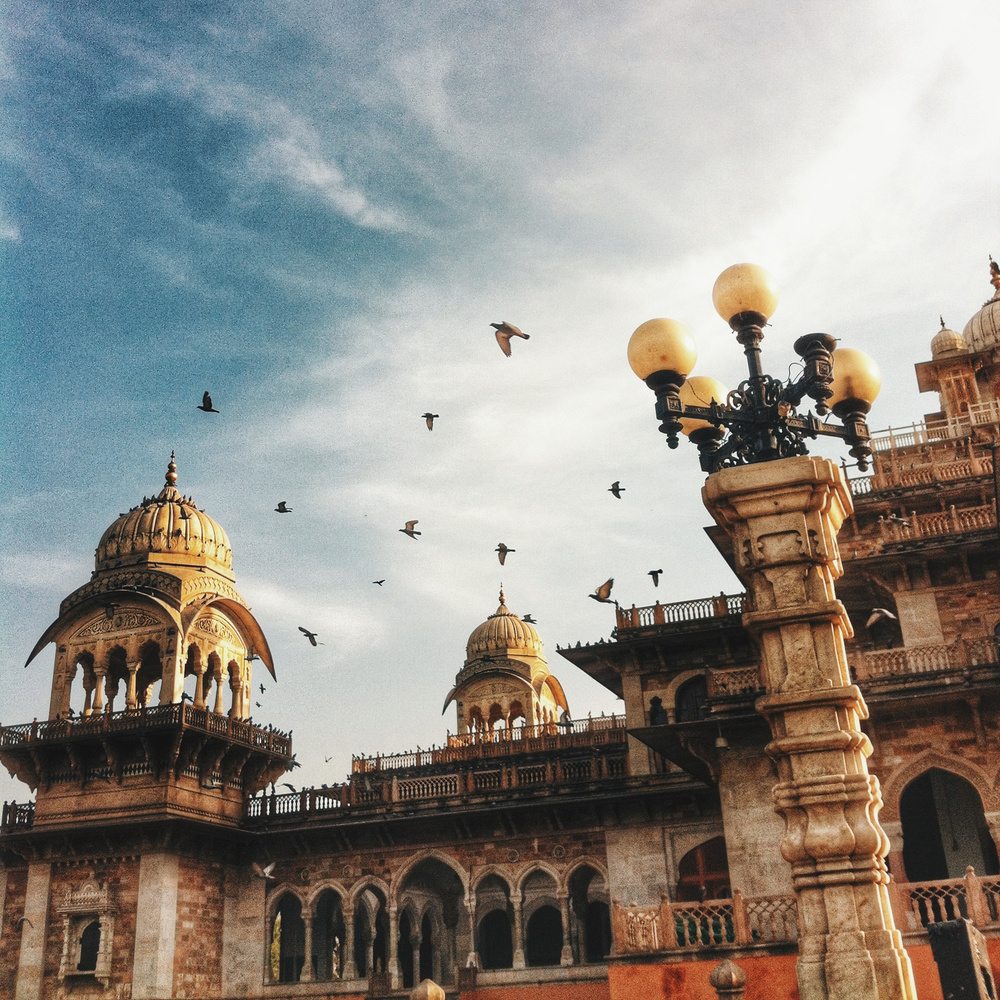 MOBILE PHOTO