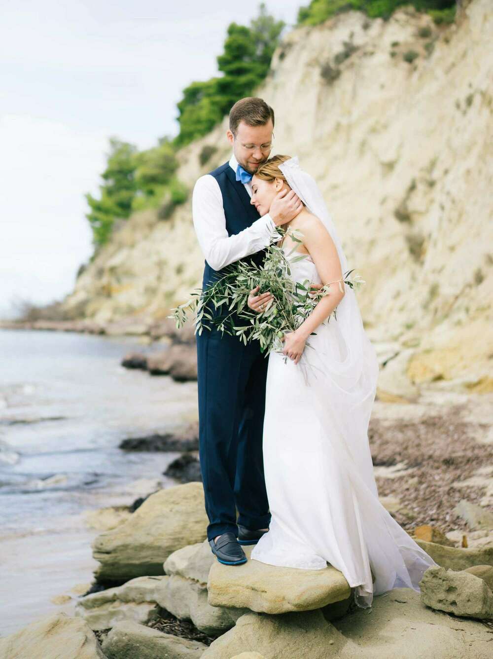 MAX & KATE