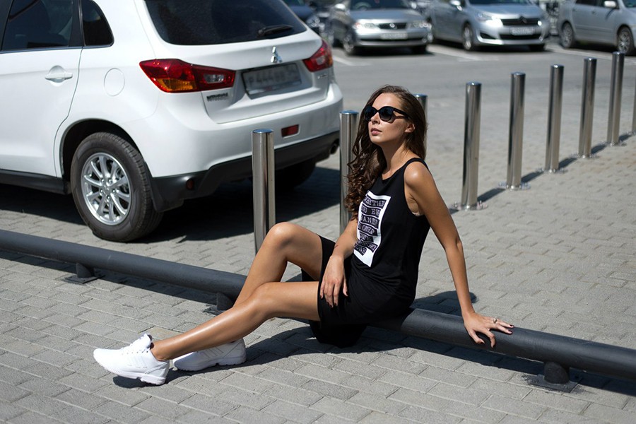 black & white metropoli