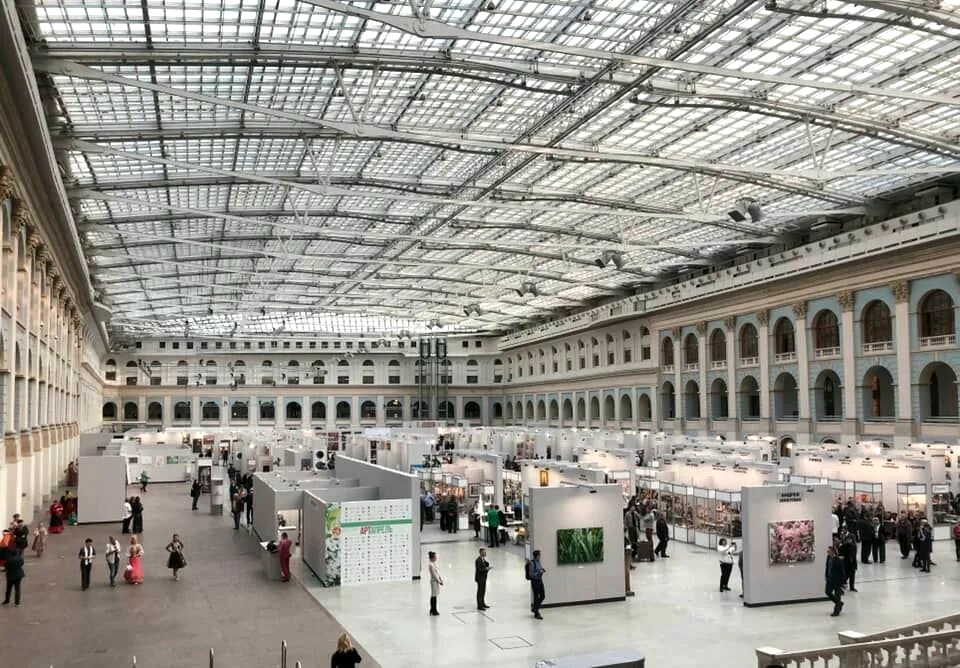 Выставка 2030 москва гостиный двор режим работы. Гостиный двор москва выставка 2022. Гостиный двор москва 2021. Гостиный двор москва выставка 2022. Английский гостиный двор в москве.