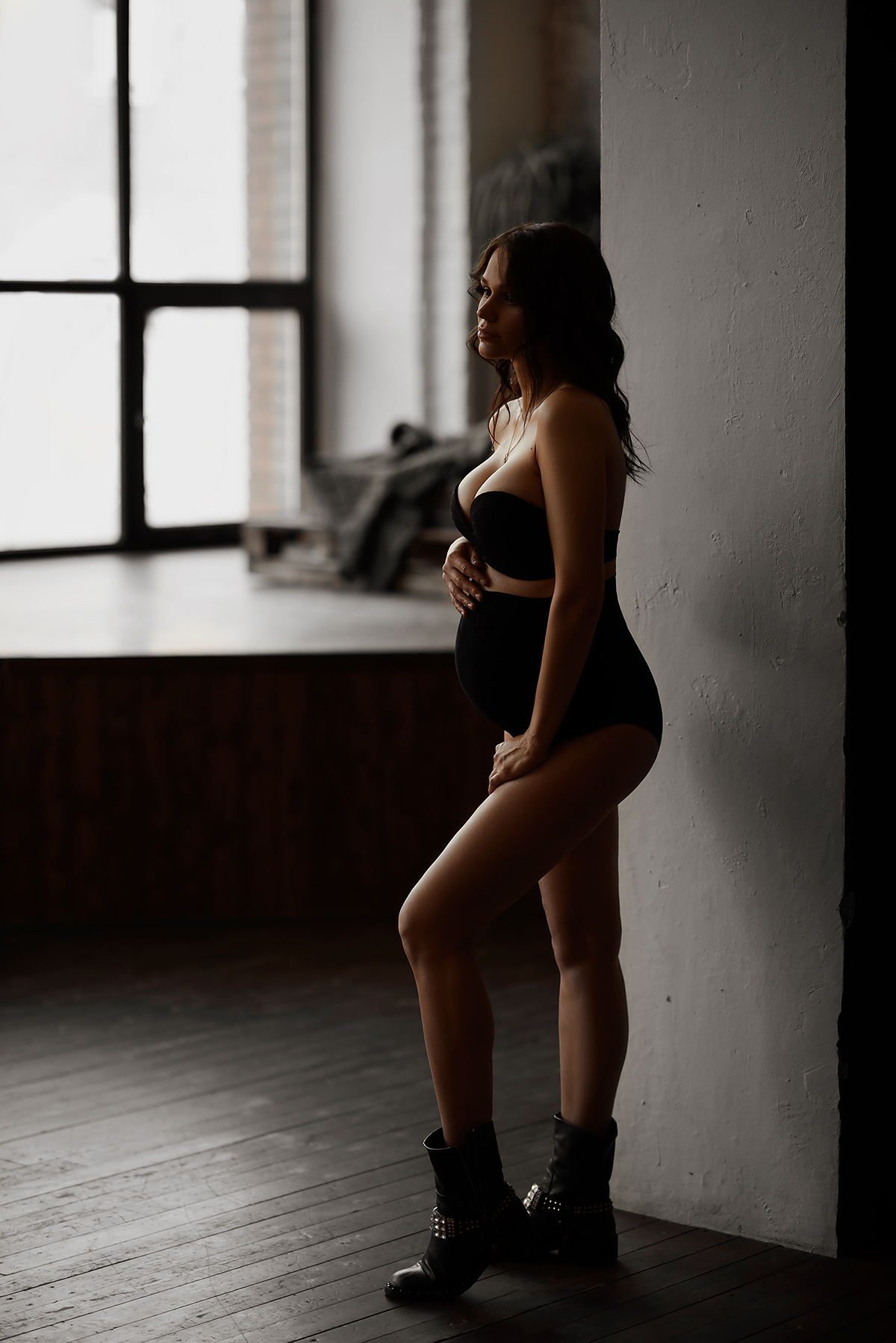 Фотосессия беременных в черном белье