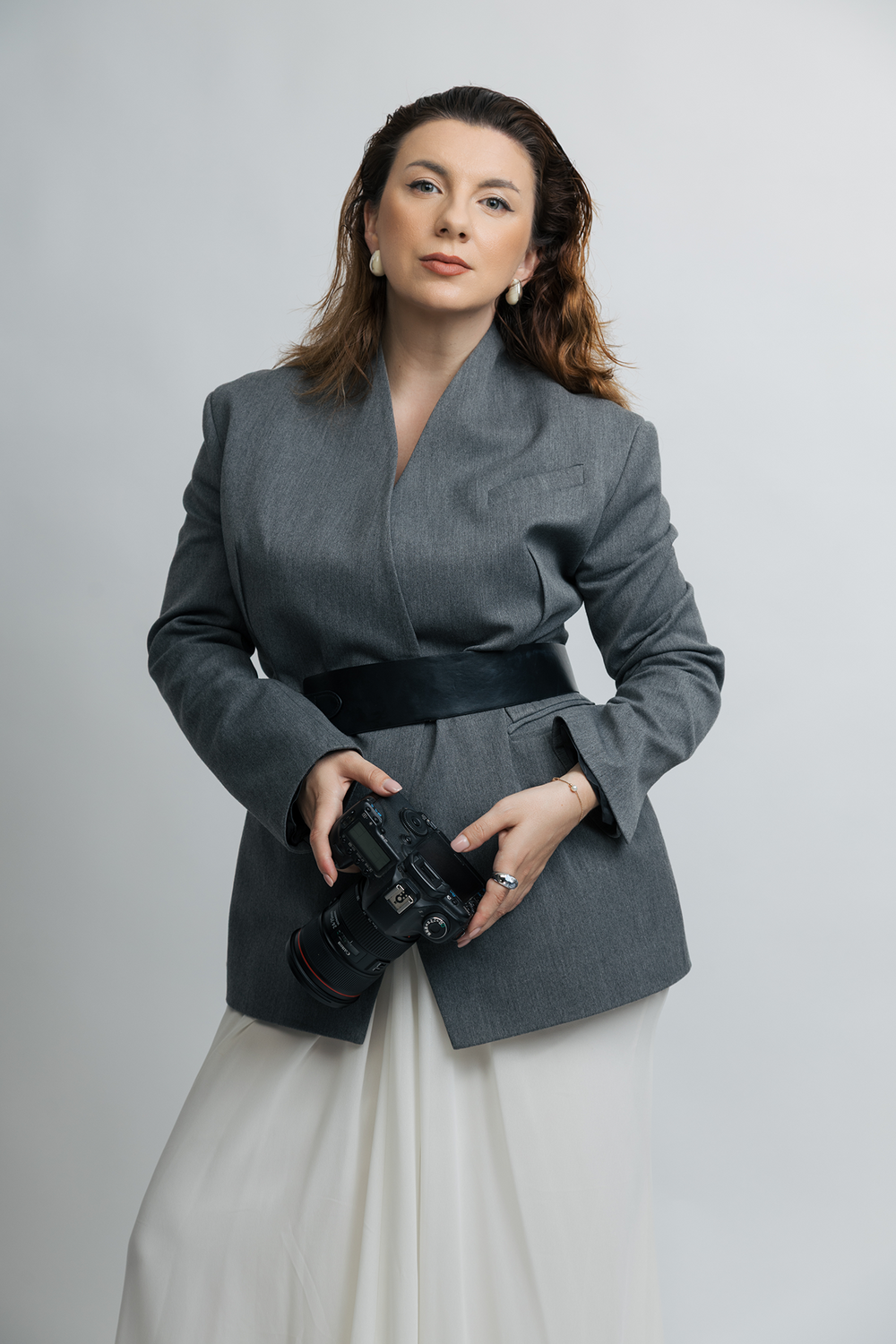 Elena Andronache, fotografă comercială Top Rated, fondatoarea Productony și Academia Vizuală, instructor curs Fotografie Comercială 2026 cu AI