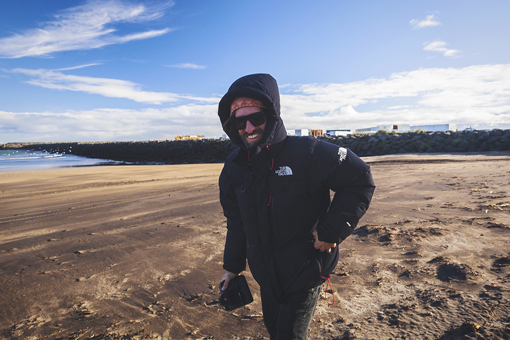 beach in iceland, sunny, cold