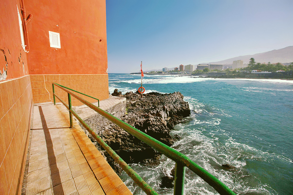 puerto de la cruz, tenerife, atlantic ocean