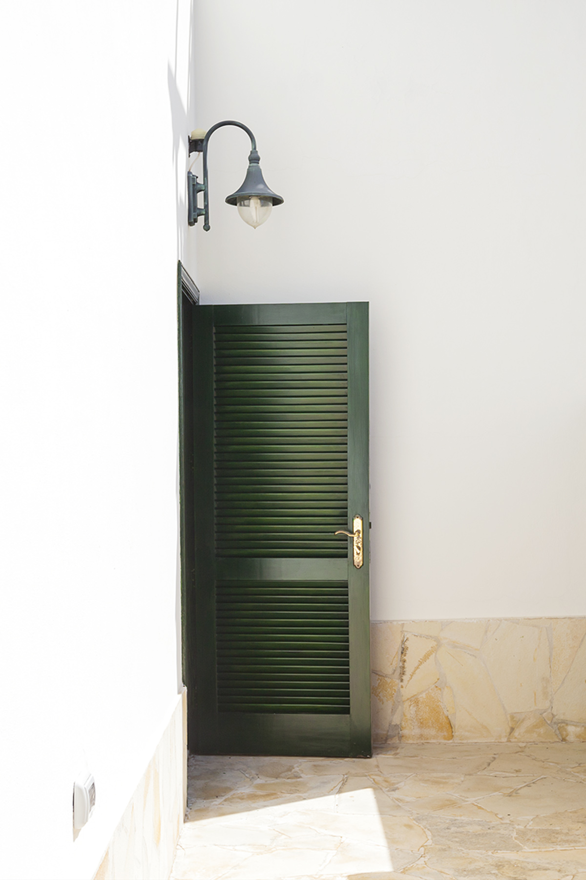green door