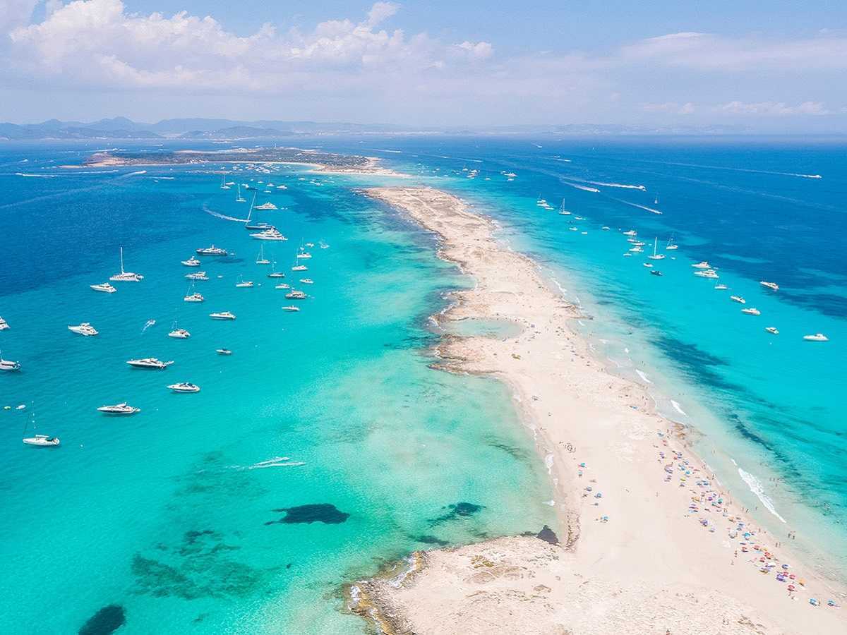 Playa de ses isles, formentera, ibiza