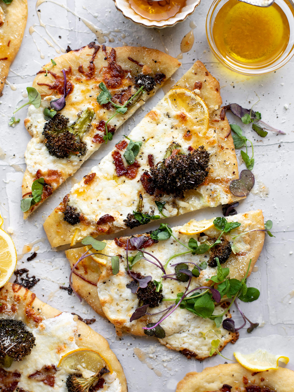 Пицца четыре сыра. Рецепт 🍕 | Едим Вкусно. Рецепты | Дзен