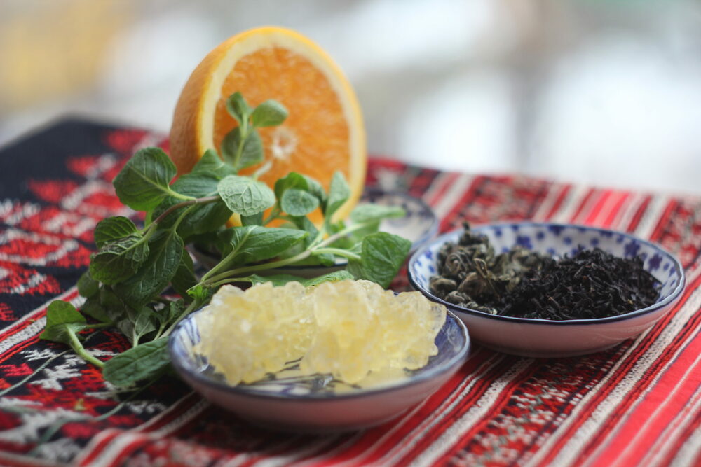 Чай с сахаром и медом