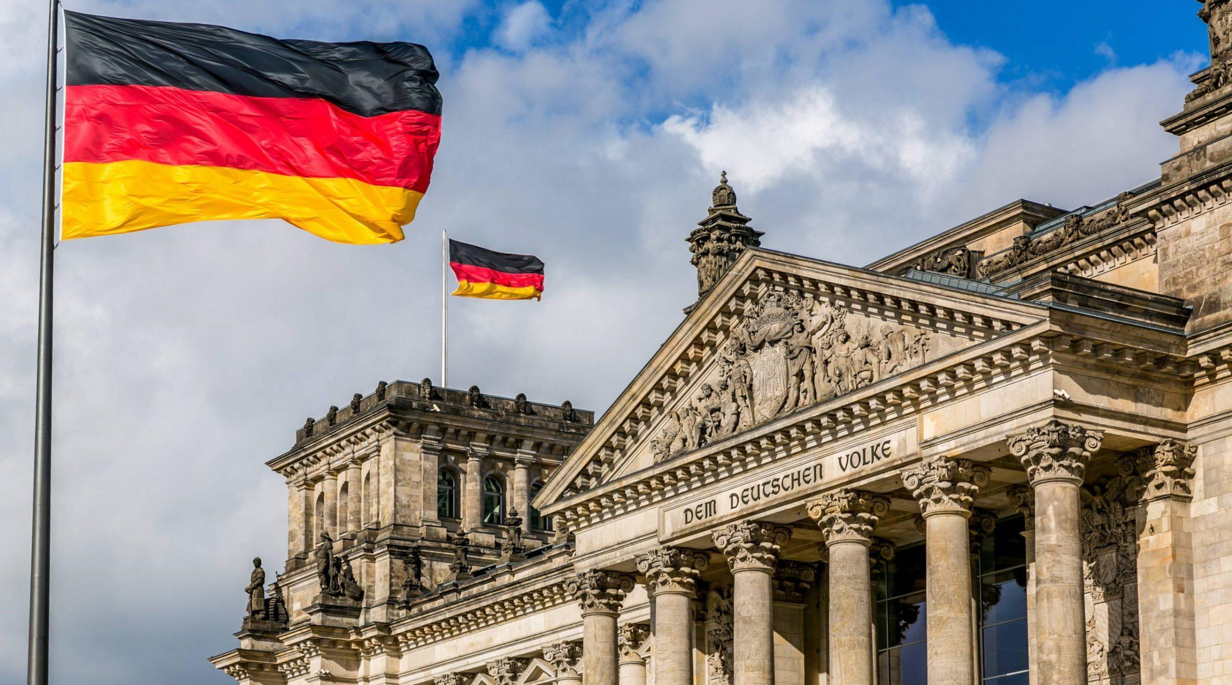 Экономические связи германии. Германия Берлин флаг. Экономика Германии. Финансы Германии. Федеративная Республика Германия.