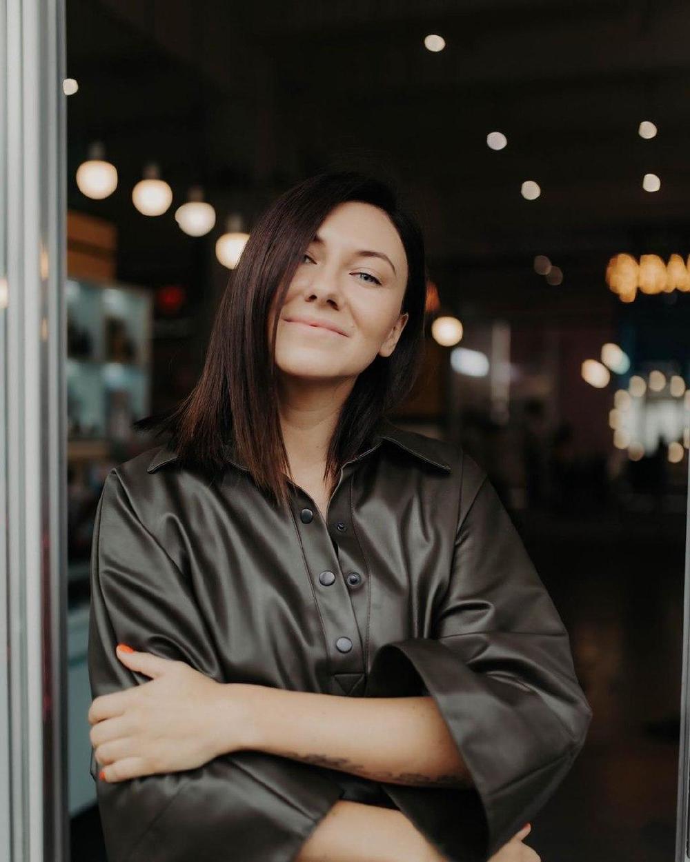 Эми Андерсонмен порно қара адаммен копша Тольяттидегі бисексуалдар