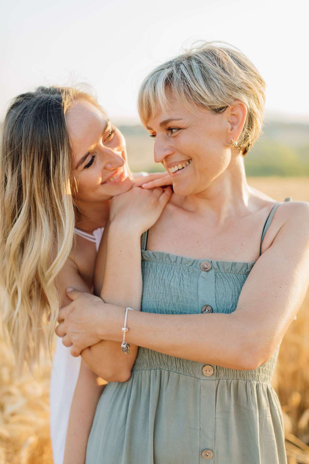 Oyoqsiz jinsiy aloqani tomosha qiling Seks hikoyalar karindoslar