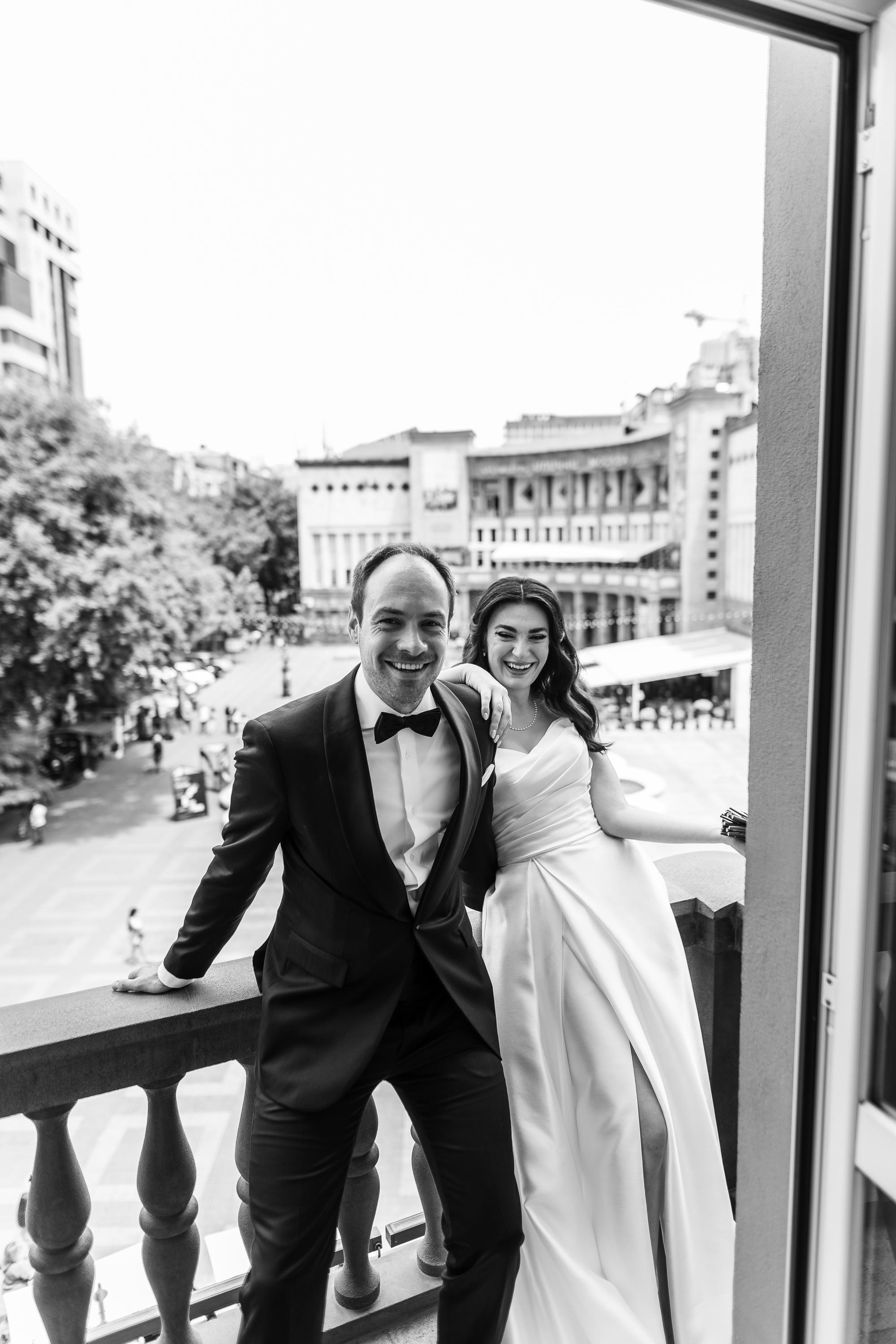 Norayr Avagyan: Candid & Fine Art Wedding Photographer in Italy | Specializing in destination weddings at Lake Como, Puglia, Amalfi Coast, and Tuscany. Capture timeless moments with a blend of documentary and artistic elegance.