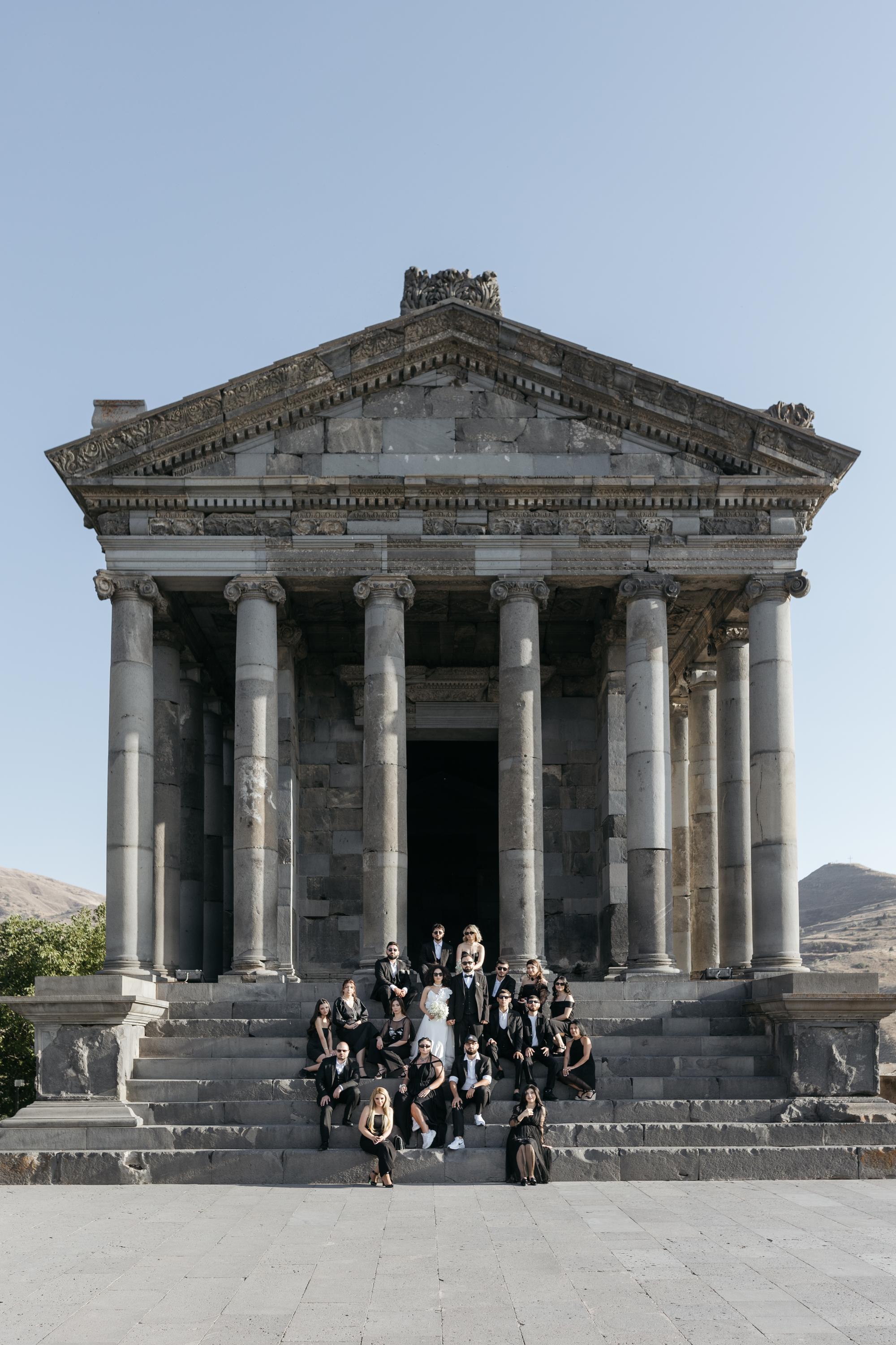 Norayr Avagyan: Candid & Fine Art Wedding Photographer in Italy | Specializing in destination weddings at Lake Como, Puglia, Amalfi Coast, and Tuscany. Capture timeless moments with a blend of documentary and artistic elegance.