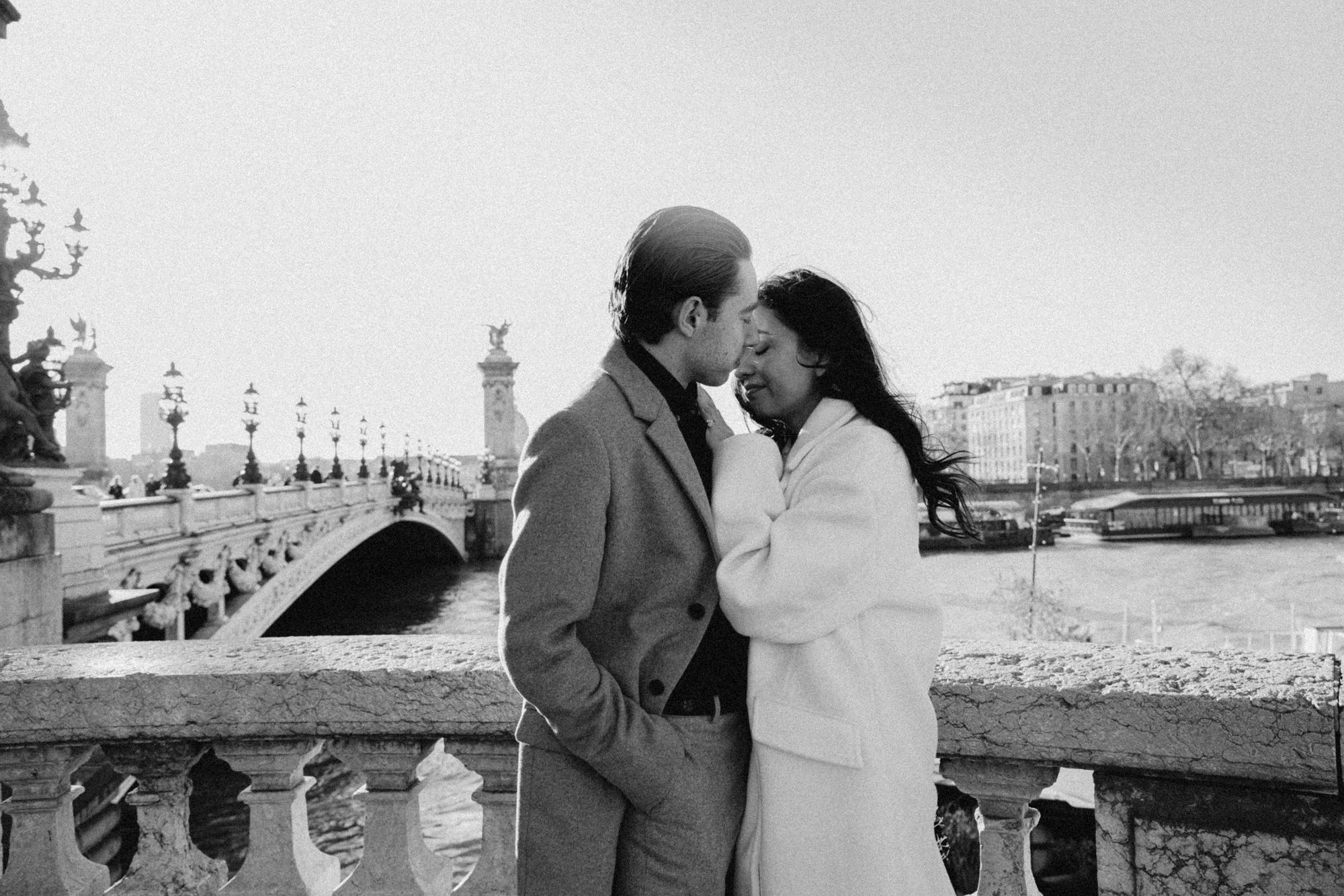 Engagement photo session in Paris