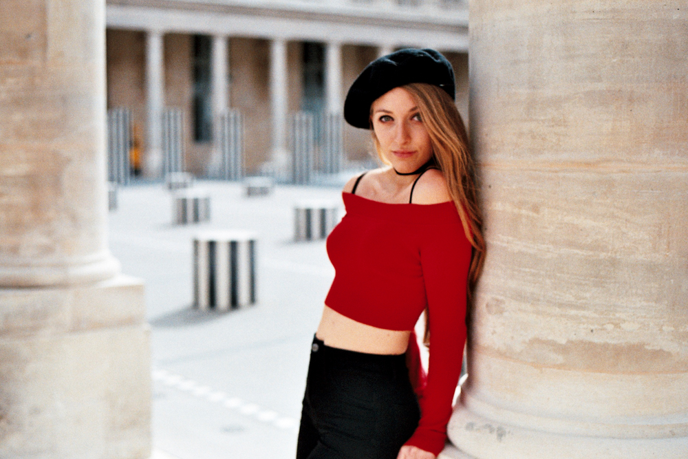 Quintessential Parisian style photography for solo female travelers exploring Paris