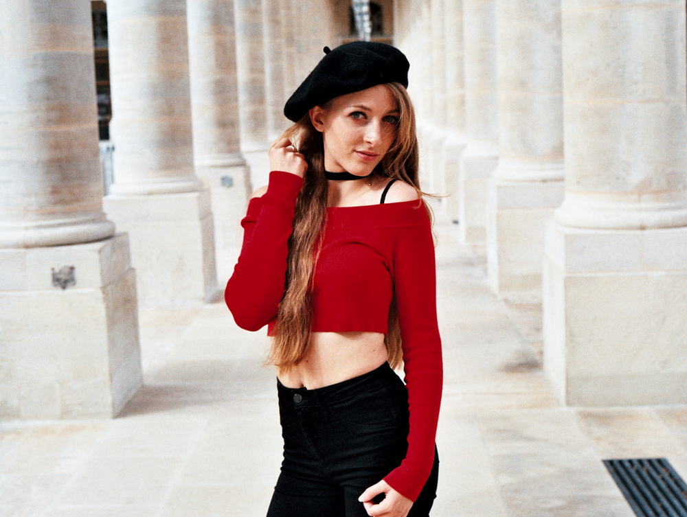French style photo session in Paris for a solo-travelling woman by portrait and lifestyle photographer Anya Parsley