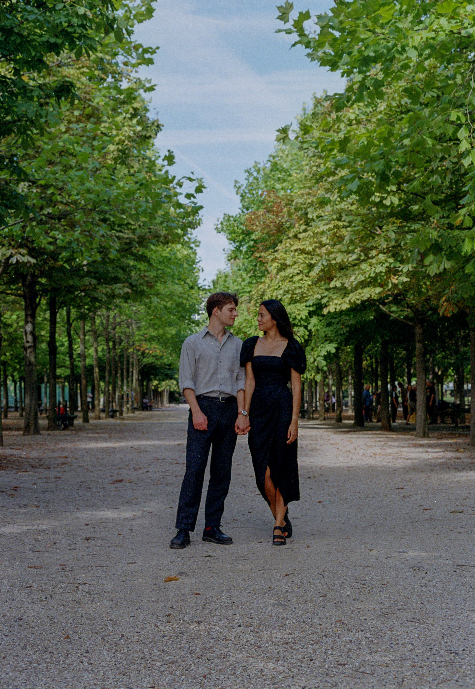 Engagement photo session of a couple in Paris taken on vintage analog film