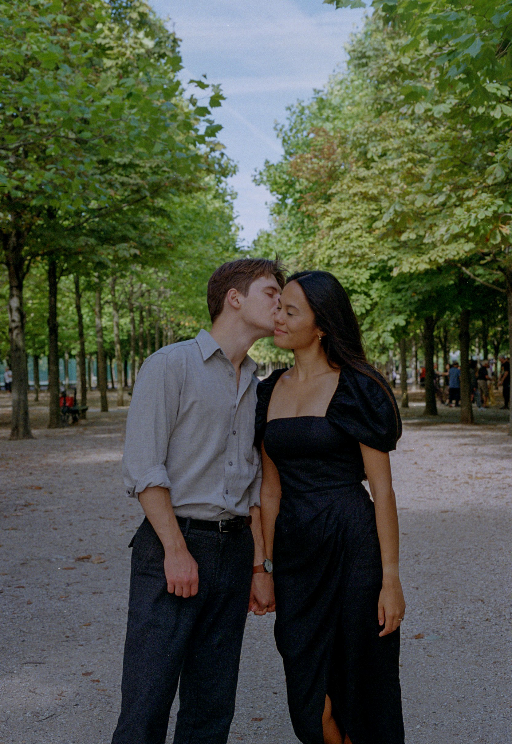 engagement photo session for Lara and Keith by engagement photographer in Paris