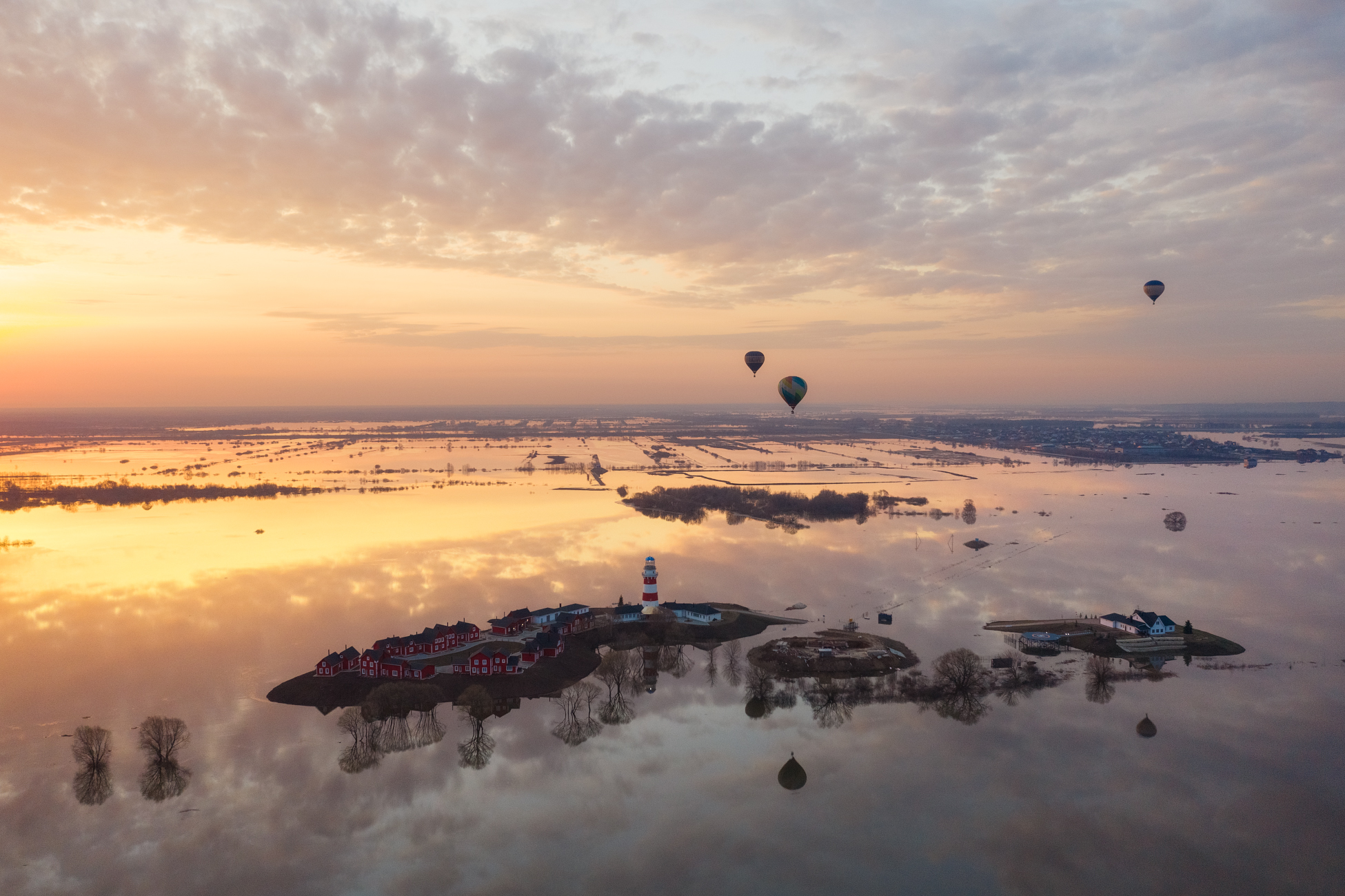 Над рязанью. В Рязани есть море. Полет над разливом Лены. Рассвет 15 февраля 2022.